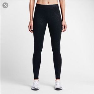 Nike Pro Dri Fit Snakeprint leggings
